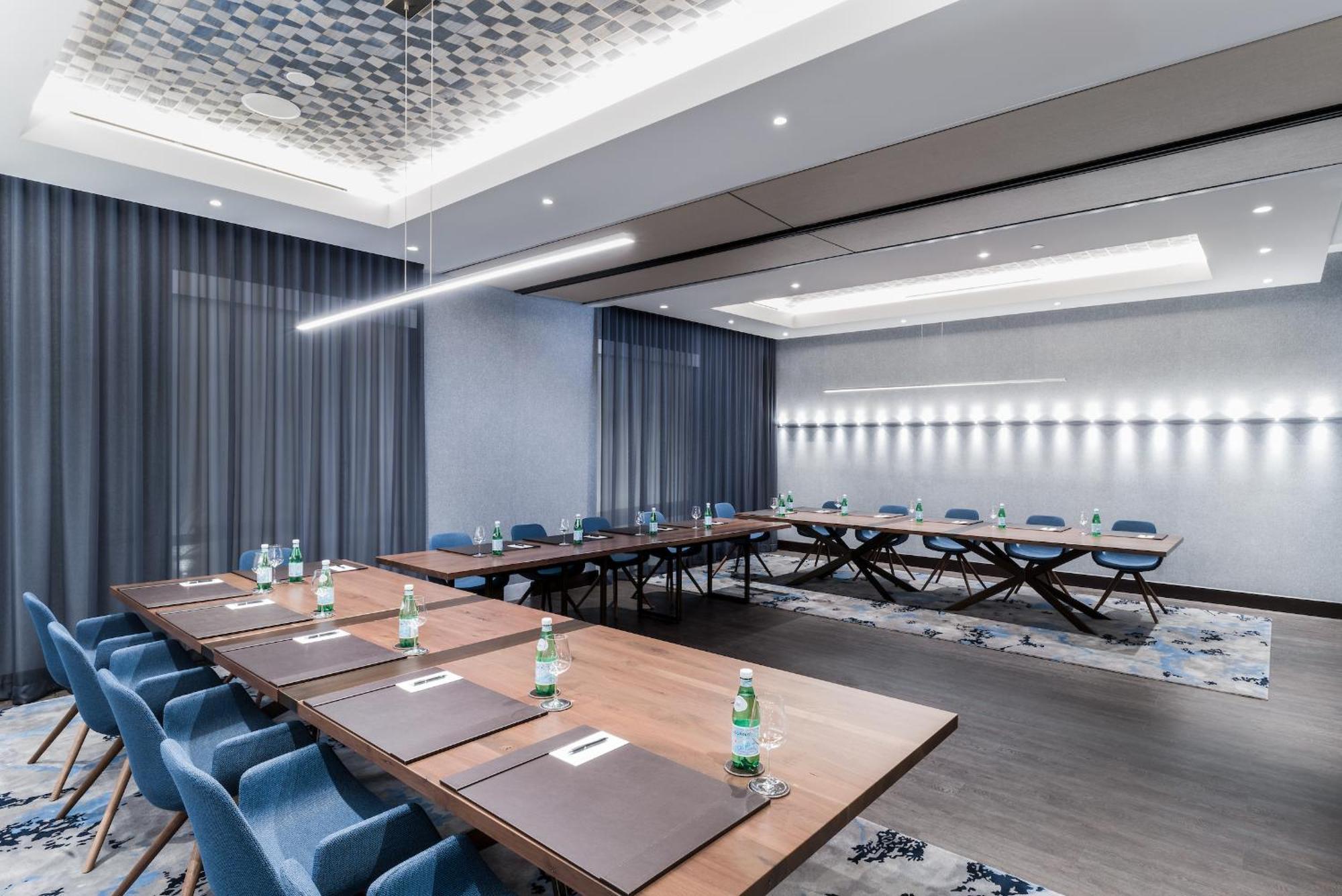 Innovation Hotel Naples Park エクステリア 写真