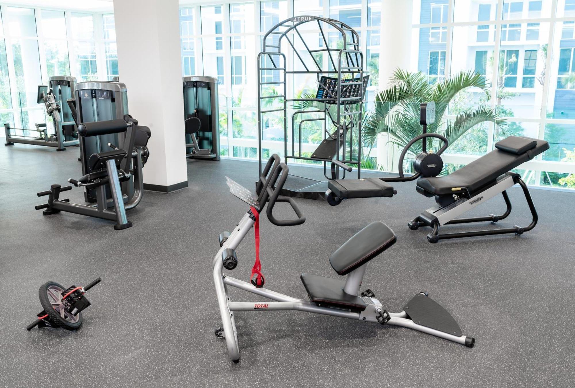 Innovation Hotel Naples Park エクステリア 写真